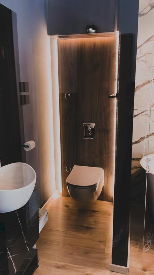 Lux Dabich 1 Apartment Нови Сад Екстериор снимка